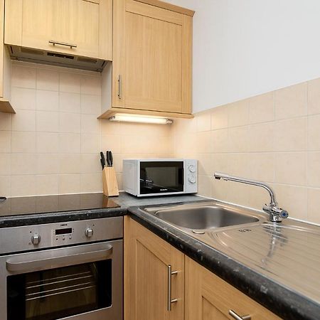 شقة Modern 1 Bed Flat For Up To 2 People In Holborn, London With Free Wifi المظهر الخارجي الصورة